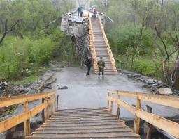 Юрій Клименко: «Ніякого ремонту мосту у Станиці Луганській не було, підстави не випускати людей з ЛНР, скоріш за все, політичні, адже завтра «праймеріз»