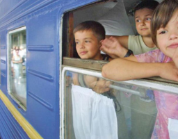 Потяг для перевезення організованих груп дітей