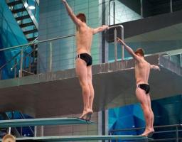 Наші юні спортсмени тріумфували у всеукраїнських змаганнях зі стрибків у воду