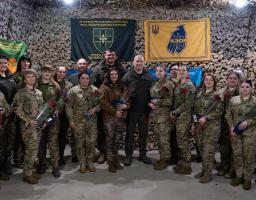 Сильні, відважні та незламні: Артем Лисогор привітав жінок-військових, які нині боронять країну на передовій