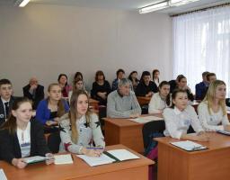 На Луганщині відзначили юних науковців