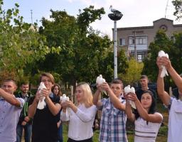 Учнівський флешмоб у Сєвєродонецьку присвятили миру