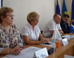На Луганщині відбувся тематичний круглий стіл «Сучасний стан розвитку економіки Луганського регіону: проблеми та шляхи їх вирішення»