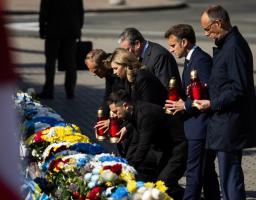У Києві Президент України, перша леді та європейські лідери вшанували пам’ять загиблих воїнів