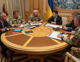 Терміново ініціюю зустріч лідерів країн Нормандського формату – Президент за результатами наради з військовим керівництвом