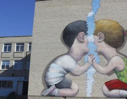 На будівлі Попаснянської опорної школи № 1 з’явився мурал