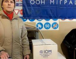 ВПО з Луганщини в Дніпрі отримали посуд, постільну білизну, гігієнічні набори