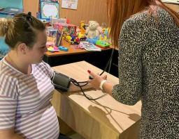 У хабі Кремінської громади в Дніпрі по середах можна звернутися до лікарів