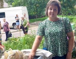 Жителі Луганщини в Черкасах одержали матраци, подушки, постільну білизну, ковдри, посуд