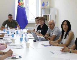 Освітній процес організовано у 141 навчальному закладі Луганщини: відбулась традиційна серпнева педконференція 