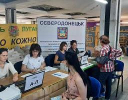 Понад три тисячі жителів Луганщини звернулися по допомогу до хабу Сєвєродонецької громади в Дніпрі у серпні