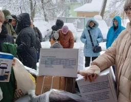 У Черкасах 400 сімей луганських ВПО одержали матраци, постільну білизну, ковдри, посуд