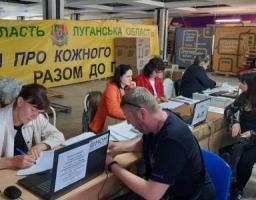 Цього тижня ВПО з Луганщини отримали в гумхабах Сєвєродонецької громади майже 1800 продуктових наборів