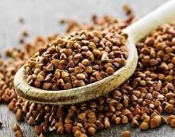 На Луганщині продовжують дешевшати гречані крупи та цукор