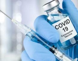 В Україні дозволили другу бустерну дозу для всіх охочих та оновили схеми вакцинації