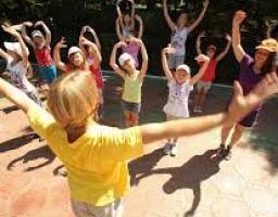 1 500 дітей із районів, які піддаються обстрілам, зможуть оздоровитися в «Артеку» та «Молодій гвардії»