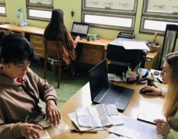 Близько 12 тисяч пакунків з продуктами видано за рік жителям Луганщини в Ужгороді