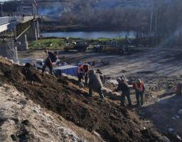 Єднаємо Луганщину: триває відновлення мосту біля КПВВ «Станиця Луганська»