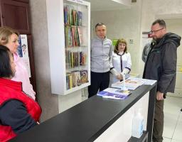 Луганчани в Тернополі: Олексій Смирнов перевірив послуги, які надаються хабом