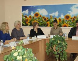 В рамках модернизации услуг службы занятости и ориентации их на европейский уровень в Северодонецком городском центре занятости  31 марта начал свою работу Консалтинговый центр по обеспечению бесплатной поддержки предпринимателей