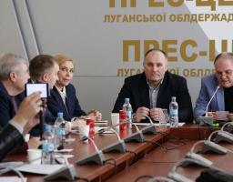 На громадській раді обговорено питання переселенців та склозавод «Пролетарій»