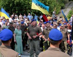 «Живіть мирно, як мріяли наші сини», - мати загиблого визволителя Лисичанська солдата Ігоря Коцара 