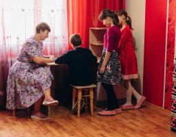 Дитячий будинок сімейного типу Андрієнко з Попасної тепер має нову домівку