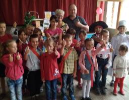 Луганський обласний центр соціально-психологічної допомоги привітав майбутніх школярів громади