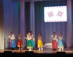 Ансамбль пісні і танцю "Радани" привітав військовослужбовців з Днем Збройних Сил України