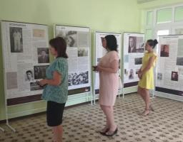 У Троїцькому районі відкрито банерну виставку про українців, які пройшли нацистські концтабори