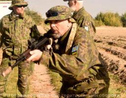 Бійців територіальної оборони Луганської області навчають технікам ведення бою за стандартами НАТО