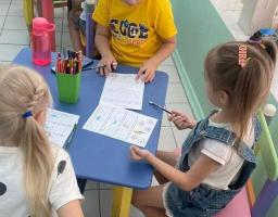 Щоп’ятниці в Сватівському хабі в Броварах організовують зайняття з дошкільної підготовки