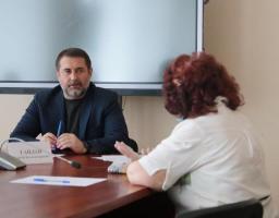 Луганщина додатково отримала майже 100 мільйонів на ремонт місцевих доріг, очікуємо ще 150, – Сергій Гайдай під час прийому громадян