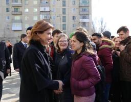 Марина Порошенко: Держава має підтримати переселенців, які не залишили Україну