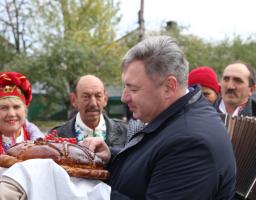 Привітання голови Луганської обласної державної адміністрації - керівника обласної військово-цивільної адміністрації Юрія Гарбуза з Днем працівників харчової промисловості