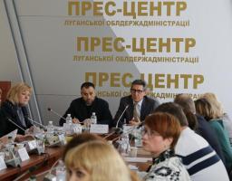 Перспективи децентралізації публічного адміністрування розглянули в облдержадміністрації