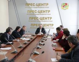 В облдержадміністрації обговорили норми Закону України «Про особливості здійснення права власності у багатоквартирному будинку»