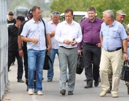 Віталій Комарницький ознайомився з ходом відновлювальних робіт поблизу КПВВ «Станиця Луганська»