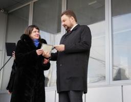 Сільські амбулаторії Луганщини отримали 11 нових автомобілів