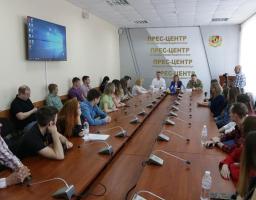 Студентська молодь Луганщини вивчає євроатлантичну інтеграцію