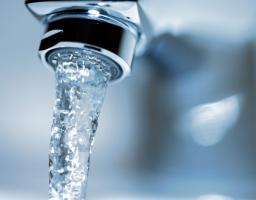 Луганський обласний лабораторний центр Міністерства охорони здоров’я України контролює якість питної води  