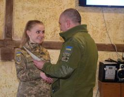 На Луганщині нагороджено жінок – учасників АТО