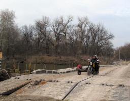 Захисники Луганщини забезпечують роботу понтонної переправи