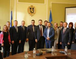 У День 100-річчя Західноукраїнської Народної Республіки Луганщина і Львівщина домовились продовжувати змінювати країну разом