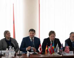 Обговорено правові та організаційні засади здійснення протимінної діяльності в Україні 