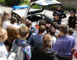 З 1 вересня за безпекою в школах Луганщини слідкуватимуть працівники Національної поліції та МНС