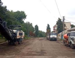У містах і громадах області: в Попасній розпочали капітальний ремонт одразу декількох доріг