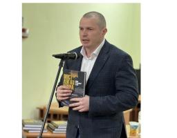 У м. Самар Попаснянська громада літературним заходом відзначила День Героїв Небесної Сотні 