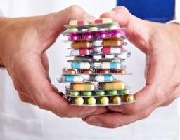 Уряд затвердив перелік ліків та медвиробів, що закуповуються міжнародними організаціями у 2017 році