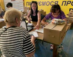 Сєвєродонецький гумхаб у Дніпрі видав за тиждень 1806 продовольчих наборів